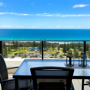 https://ultra-broadbeach-apartment.queenslandhotels.net